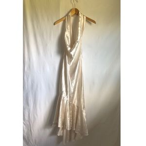 La vie en rose shiny cream satin backless dress L